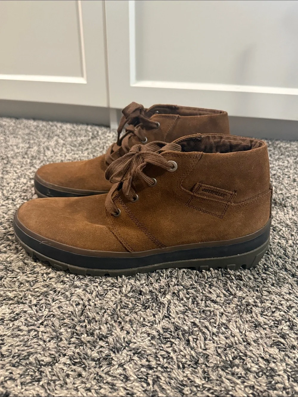 CAT Caterpillar Men’s Brown Suede Chukka Boots Size 10 Wide